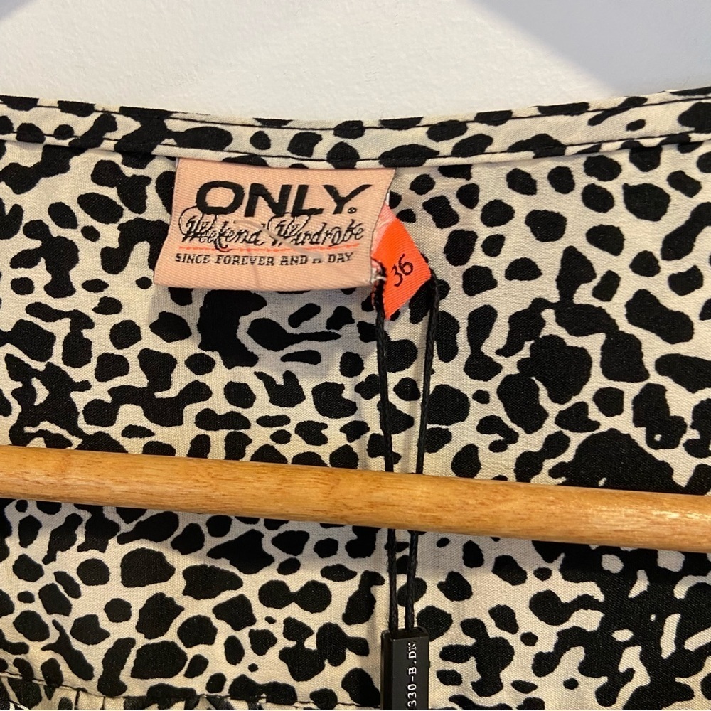 Only Pippa jumpsuit lightweight gold hardware animal print black white NWT - Picture 3 of 16